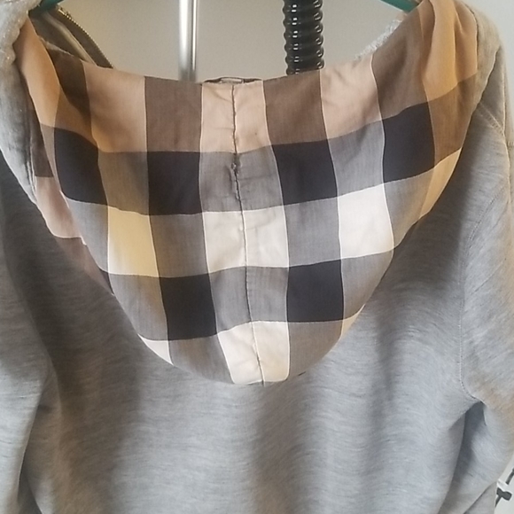 Burberry - Picture 6 of 7